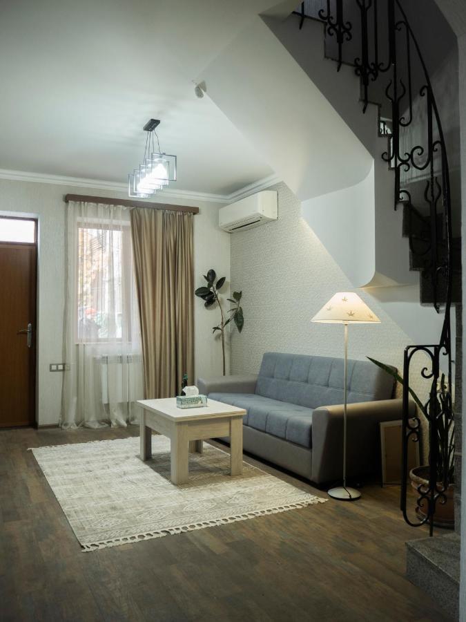 Bonvenon Capsule Hostel Ереван Екстериор снимка